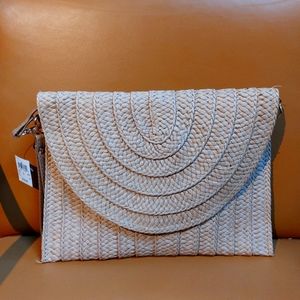 Cute summer straw clutch ~ NEW